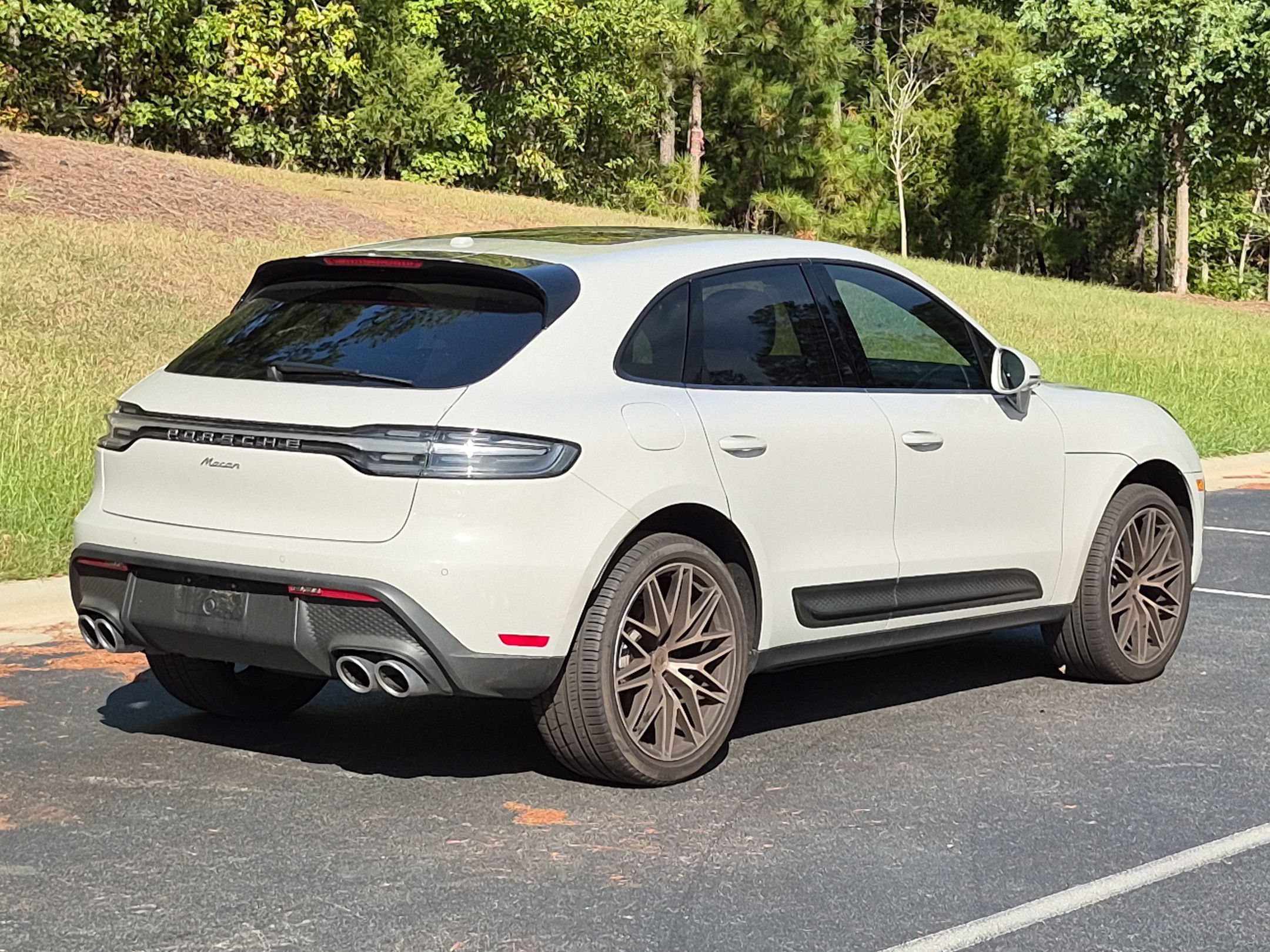 Certified 2026 Porsche Macan AWD/4WD image 23
