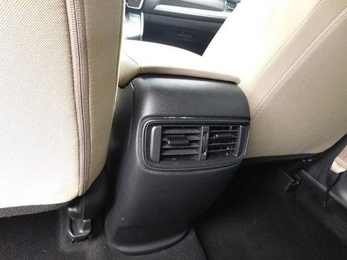 Used 2018 Honda CR-V LX image 11