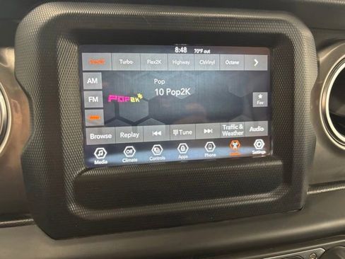 Used 2021 Jeep Wrangler Unlimited Sahara image 4