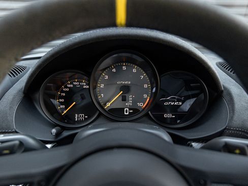 Certified 2025 Porsche 718 Cayman GT4 RS RWD image 21