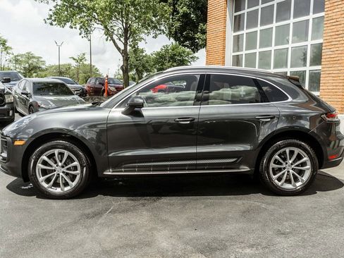 Used 2022 Porsche Macan image 40