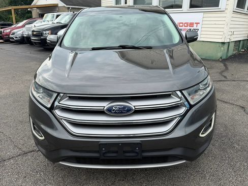 Used 2018 Ford Edge Titanium AWD/4WD image 4