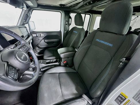 Used 2024 Jeep Wrangler Unlimited Rubicon 4xe AWD/4WD image 13