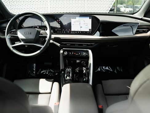 Certified 2025 Audi Q5 Premium w/ Premium Plus AWD/4WD image 8
