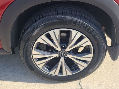 Certified 2023 Nissan Rogue SV image 15