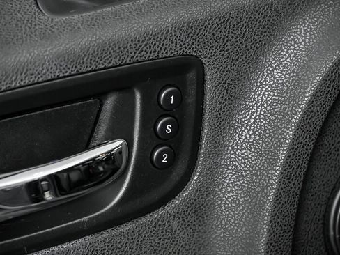 Used 2016 Dodge Charger SRT Hellcat w/ Harman/Kardon Audio Group image 18