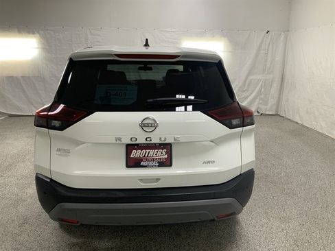 Used 2023 Nissan Rogue S AWD/4WD image 6