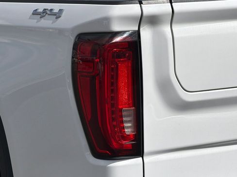 Used 2019 GMC Sierra 1500 SLT AWD/4WD image 46