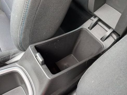 Used 2018 Chevrolet Cruze LT FWD image 19