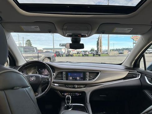 Used 2021 Buick Enclave Avenir w/ Avenir Technology Package image 23