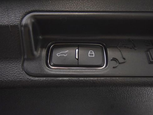 Used 2022 Ford Explorer ST w/ Equipment Group 401A AWD/4WD image 34