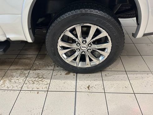 Used 2015 Ford F150 Lariat image 29