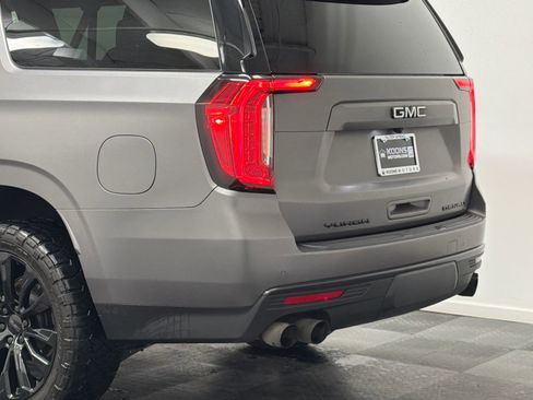 Used 2022 GMC Yukon XL Denali image 7