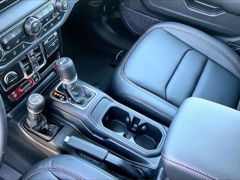 New 2026 Jeep Wrangler Unlimited Rubicon AWD/4WD image 11