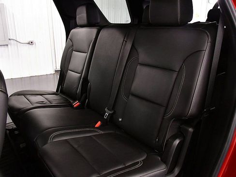 Used 2023 Chevrolet Traverse LT w/ LPO, Floor Liner Package image 29