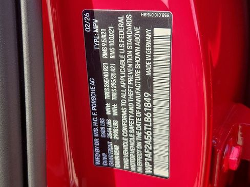 New 2026 Porsche Macan GTS image 25