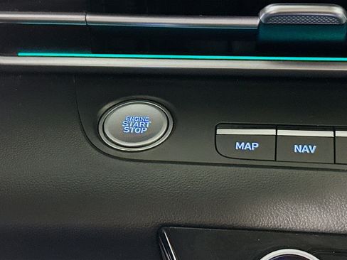 Used 2024 Hyundai Elantra Blue FWD image 20