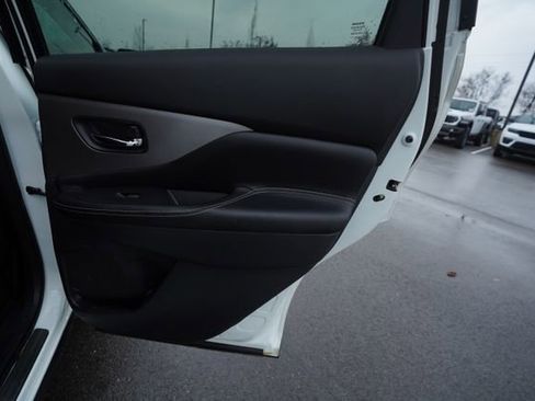 Used 2024 Nissan Murano SV w/ SV Midnight Edition Package image 23