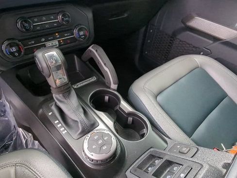 Used 2023 Ford Bronco Outer Banks AWD/4WD image 16