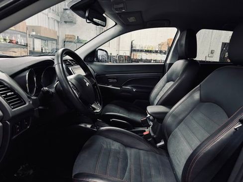 Used 2024 Mitsubishi Outlander Sport LE image 14