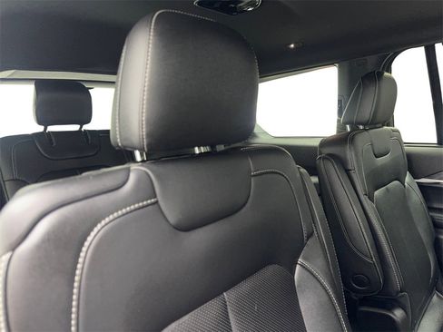 Used 2024 Jeep Grand Cherokee L Limited w/ Luxury Tech Group II image 46