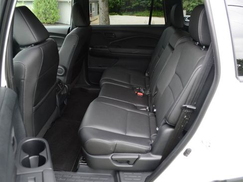 Used 2023 Honda Passport EX-L image 14