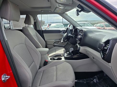 Used 2025 Kia Soul EX FWD image 10