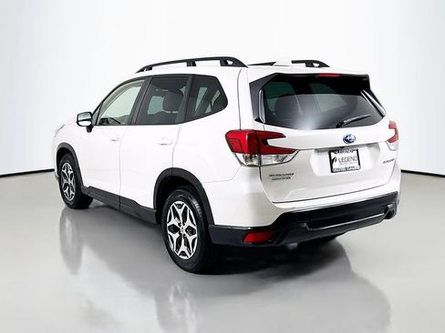 Used 2022 Subaru Forester Premium AWD/4WD image 6