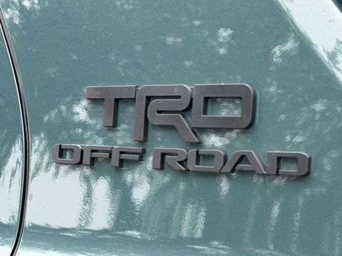 New 2026 Toyota 4Runner TRD Off-Road Premium AWD/4WD image 9