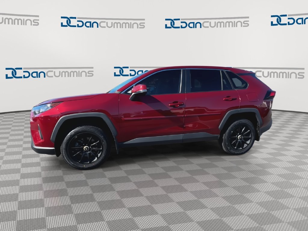 Used 2022 Toyota RAV4 LE AWD/4WD image 5