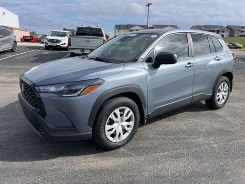 Used 2022 Toyota Corolla Cross L FWD image 1