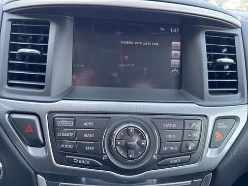 Used 2019 Nissan Pathfinder SL AWD/4WD image 45