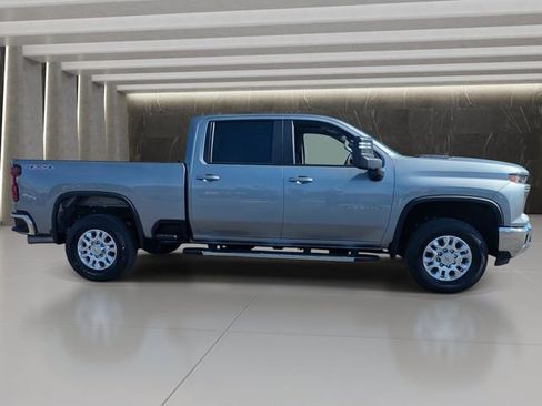 Used 2025 Chevrolet Silverado 3500 LT w/ Safety Package image 7