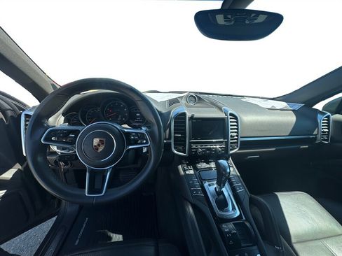 Used 2016 Porsche Cayenne image 46
