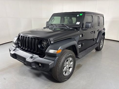 Used 2020 Jeep Wrangler Unlimited Sport AWD/4WD image 4