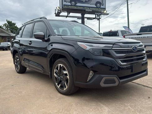 Used 2025 Subaru Forester Limited w/ Popular Package AWD/4WD image 3