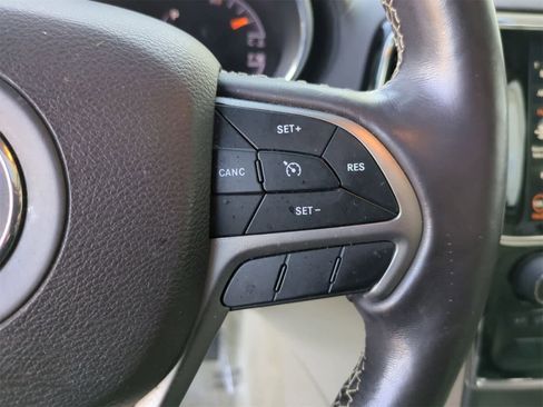 Used 2019 Jeep Grand Cherokee Overland image 25