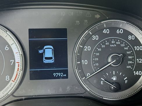 Used 2022 Hyundai Venue Limited w/ Cargo Package image 19