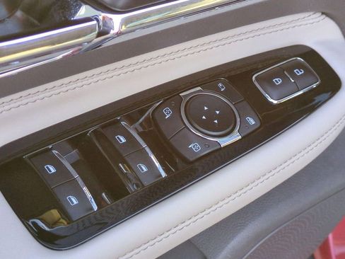 Certified 2023 Lincoln Corsair AWD w/ Equipment Group 101A image 15