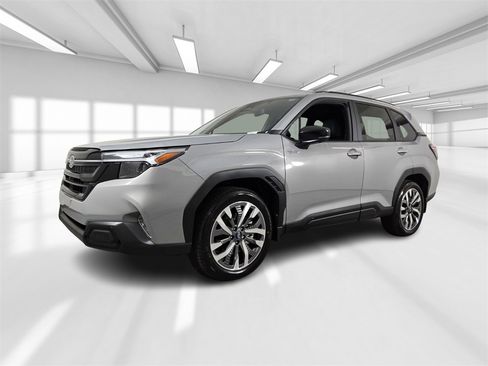 New 2025 Subaru Forester Touring image 2
