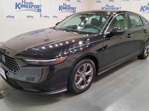 Used 2023 Honda Accord EX image 7