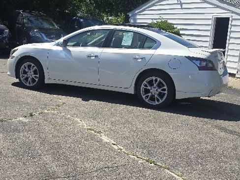 Used 2013 Nissan Maxima 3.5 SV w/ Premium Pkg FWD image 29