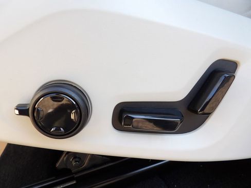 New 2026 Volvo XC90 T8 Ultra w/ Protection Package Premier image 14