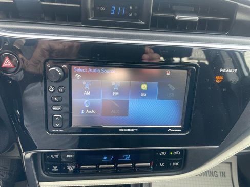 Used 2016 Scion iM FWD image 18