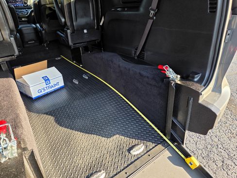 Used 2025 Chrysler Pacifica Select FWD image 28