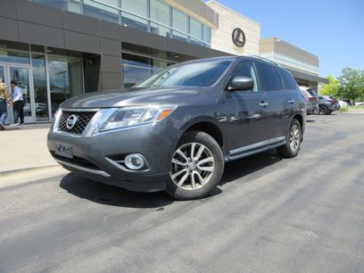 Used 2014 Nissan Pathfinder SL w/ SL Premium Package