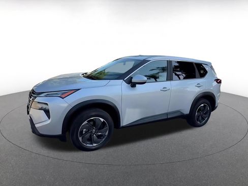 Used 2025 Nissan Rogue SV FWD image 5