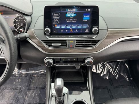 Used 2023 Nissan Altima 2.5 SV image 25