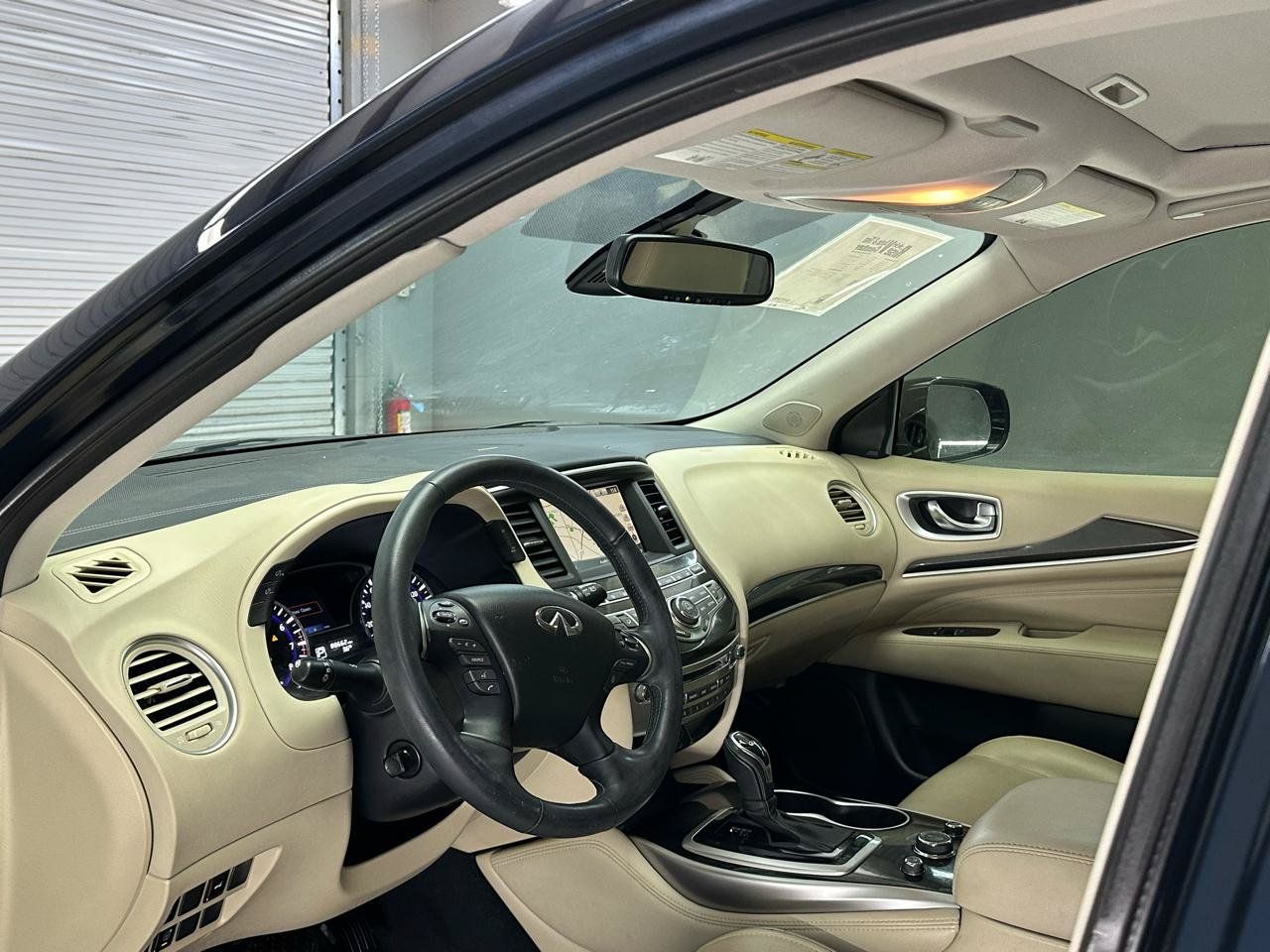 Used 2020 INFINITI QX60 Luxe w/ Essential Package FWD image 16