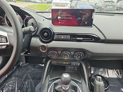 New 2025 MAZDA MX-5 Miata Club image 15